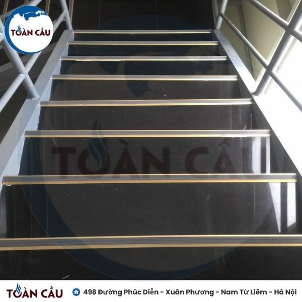 Ứng dụng Nẹp chống trơn trượt NLP20