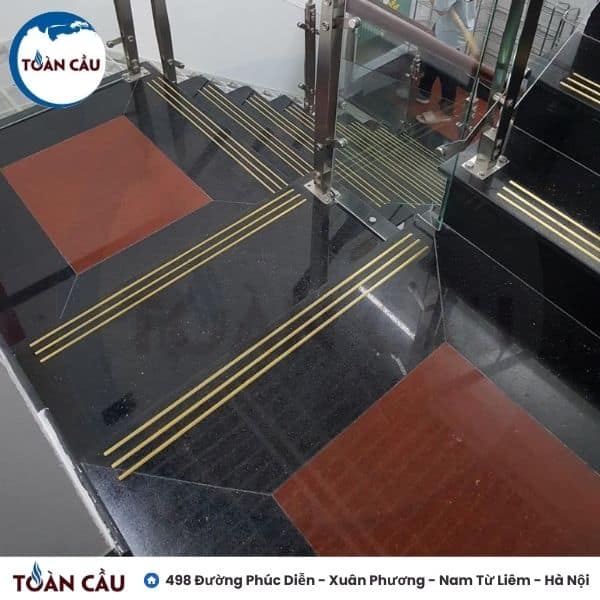Ứng dụng Nẹp đồng T25